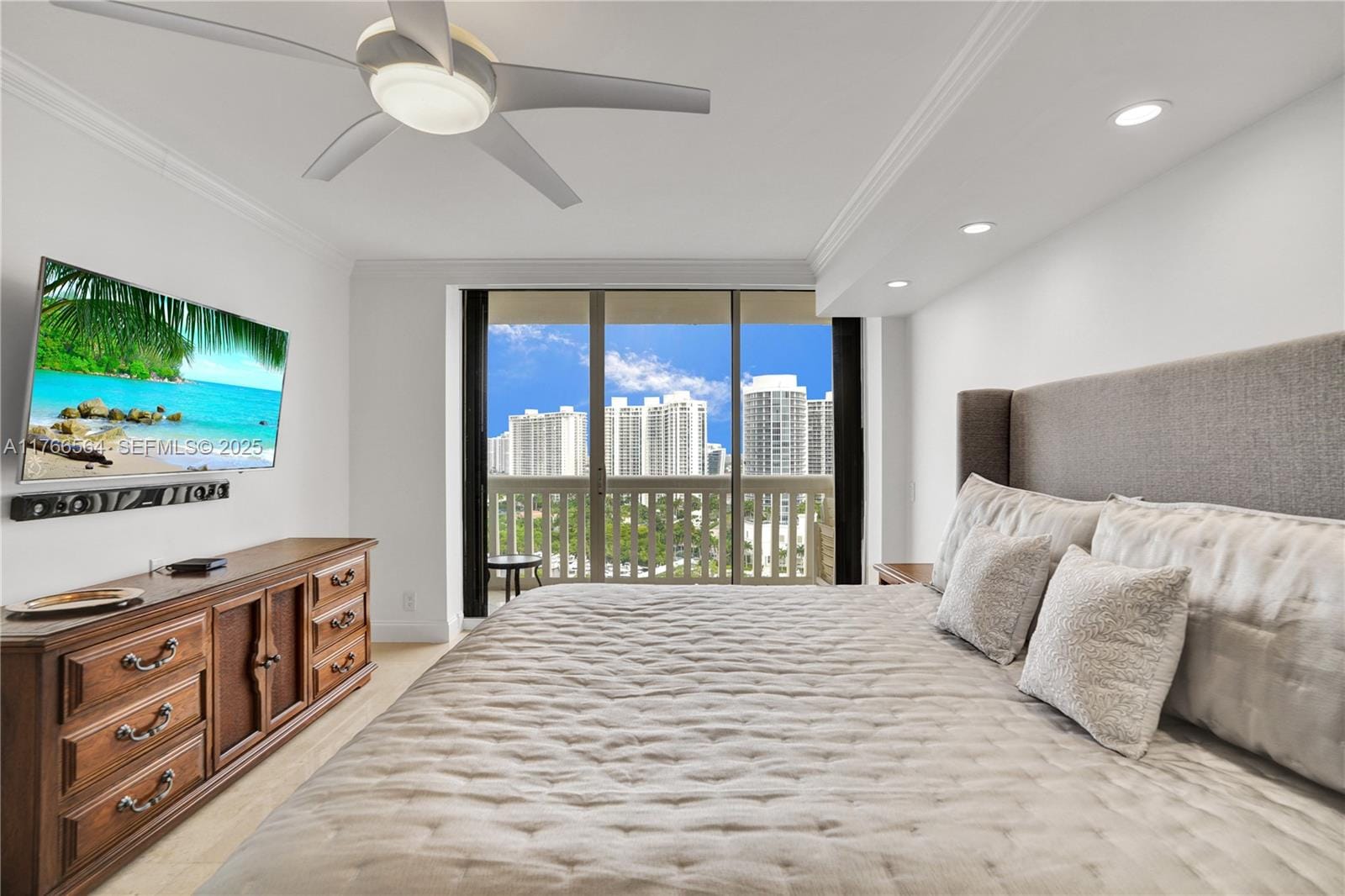 1000 Island Boulevard 2107, Aventura, FL 33160 photo 17