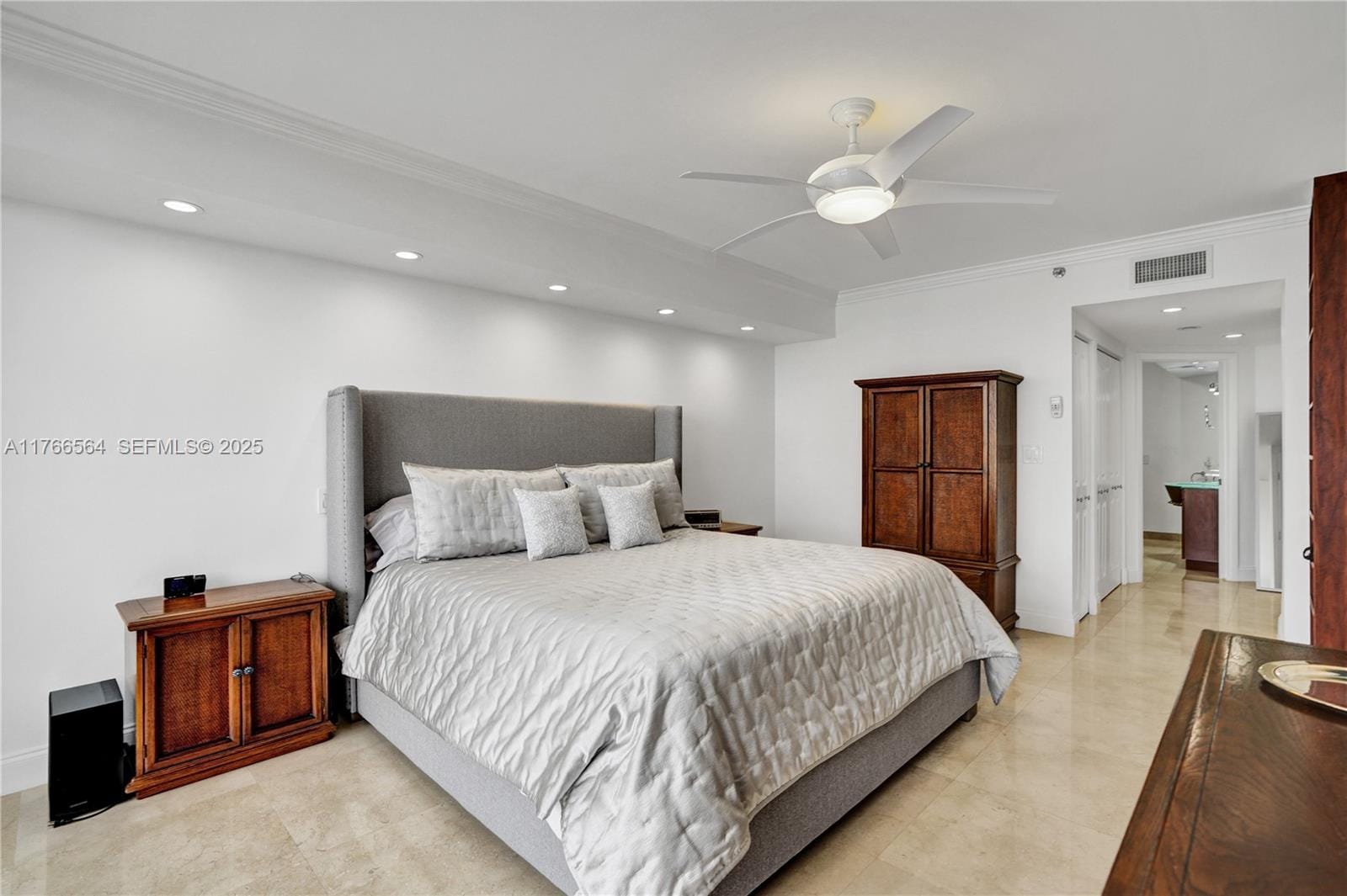 1000 Island Boulevard 2107, Aventura, FL 33160 photo 19