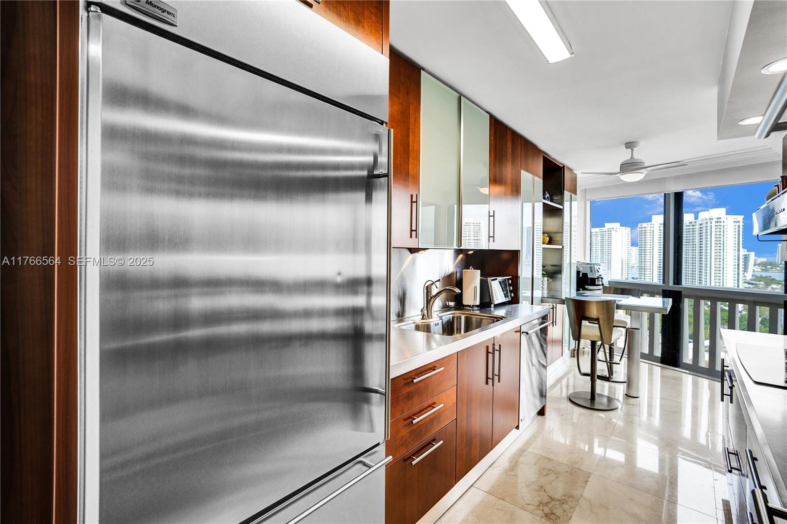 1000 Island Boulevard 2107, Aventura, FL 33160 photo 9