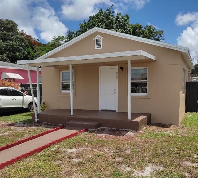 860 NW 118th Street, sold in Gratigny Park, Miami, FL