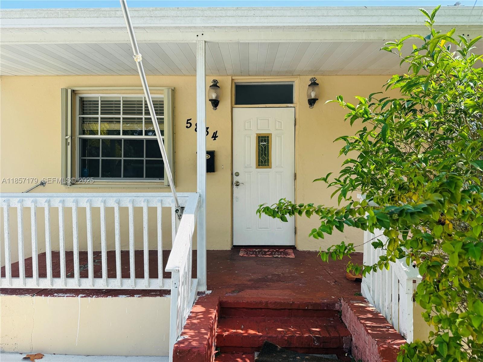 5834 SW 66th Street, South Miami, FL 33143