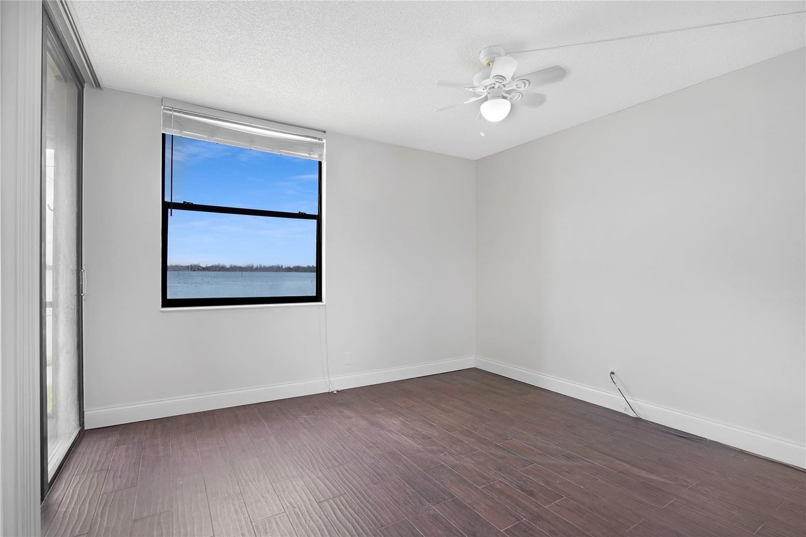 109 Lake Emerald Drive 110, Oakland Park, FL 33309 photo 22
