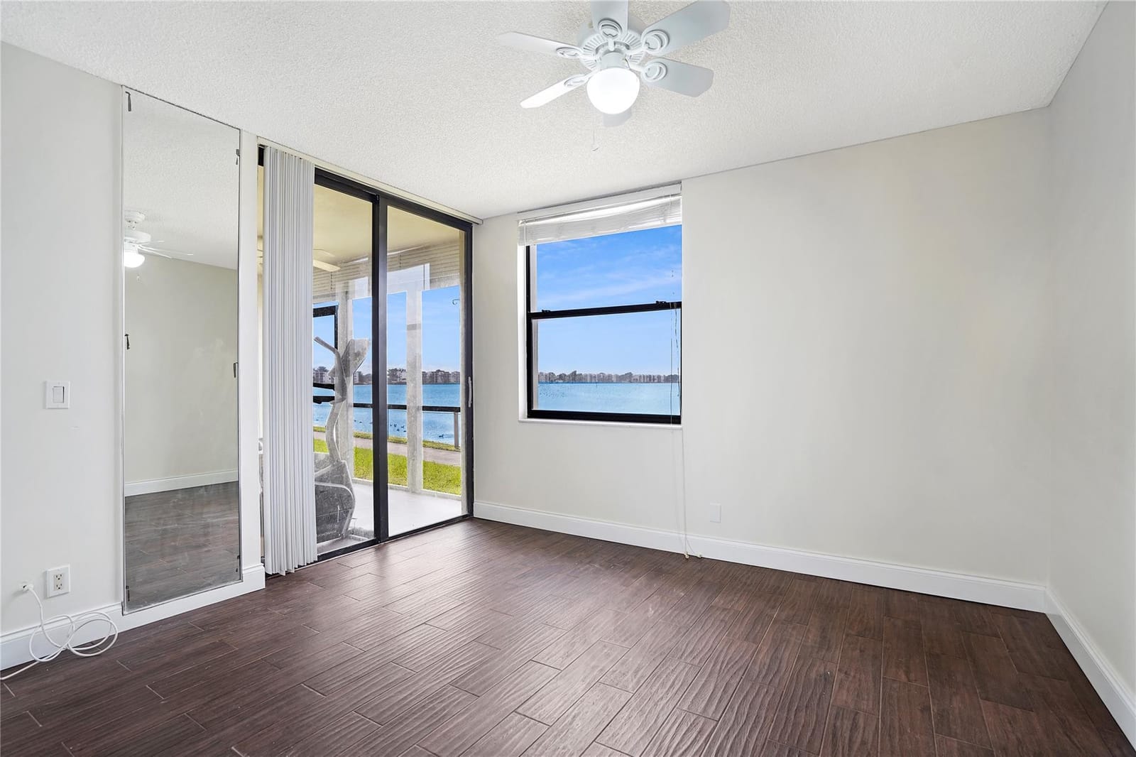109 Lake Emerald Drive 110, Oakland Park, FL 33309 photo 23