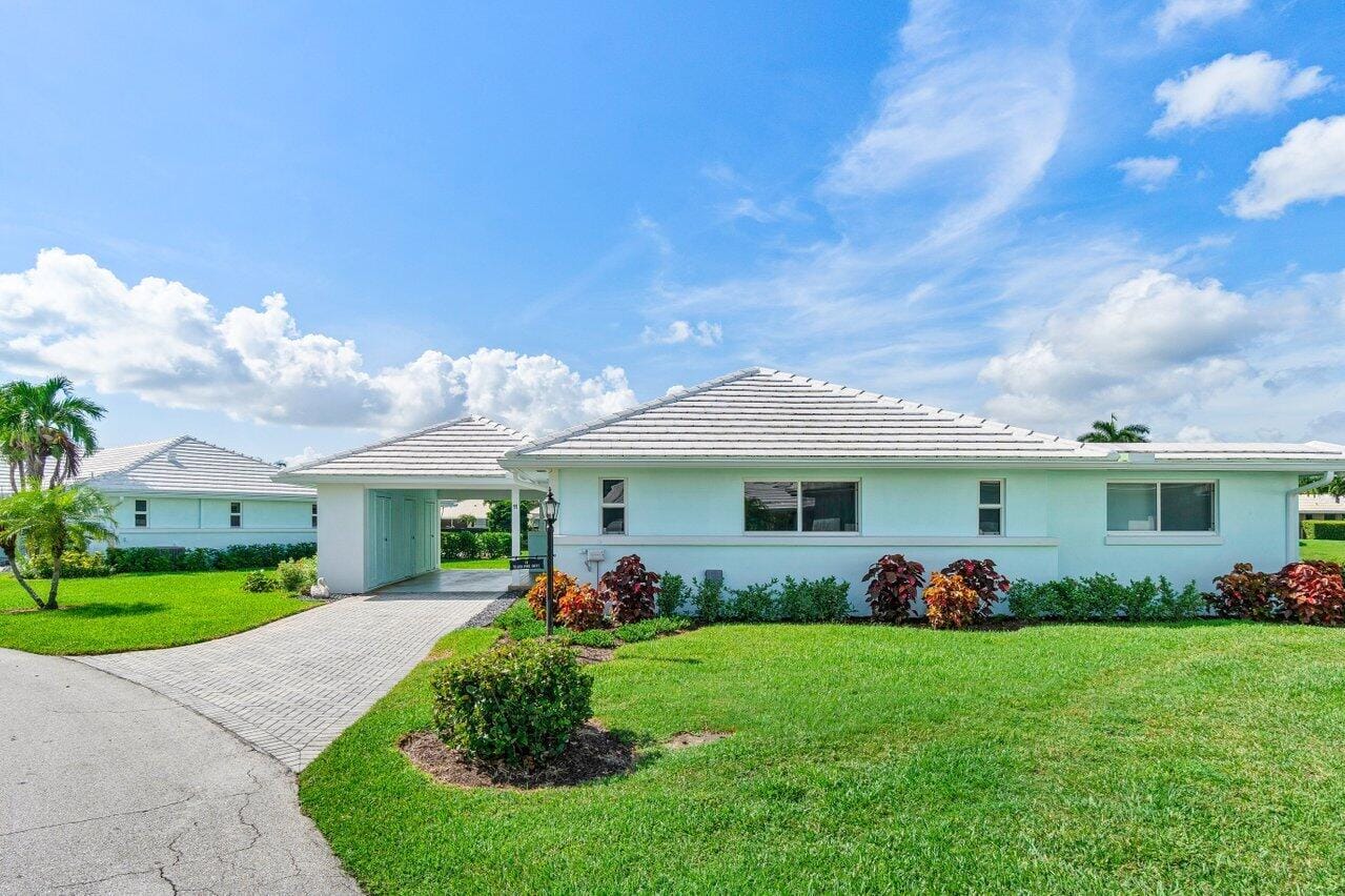 11 Slash Pine Drive, Boynton Beach, FL 33436 photo 1