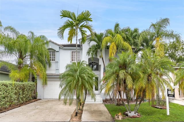 14755 SW 123rd Avenue, sold in Woods Lake, Miami, FL