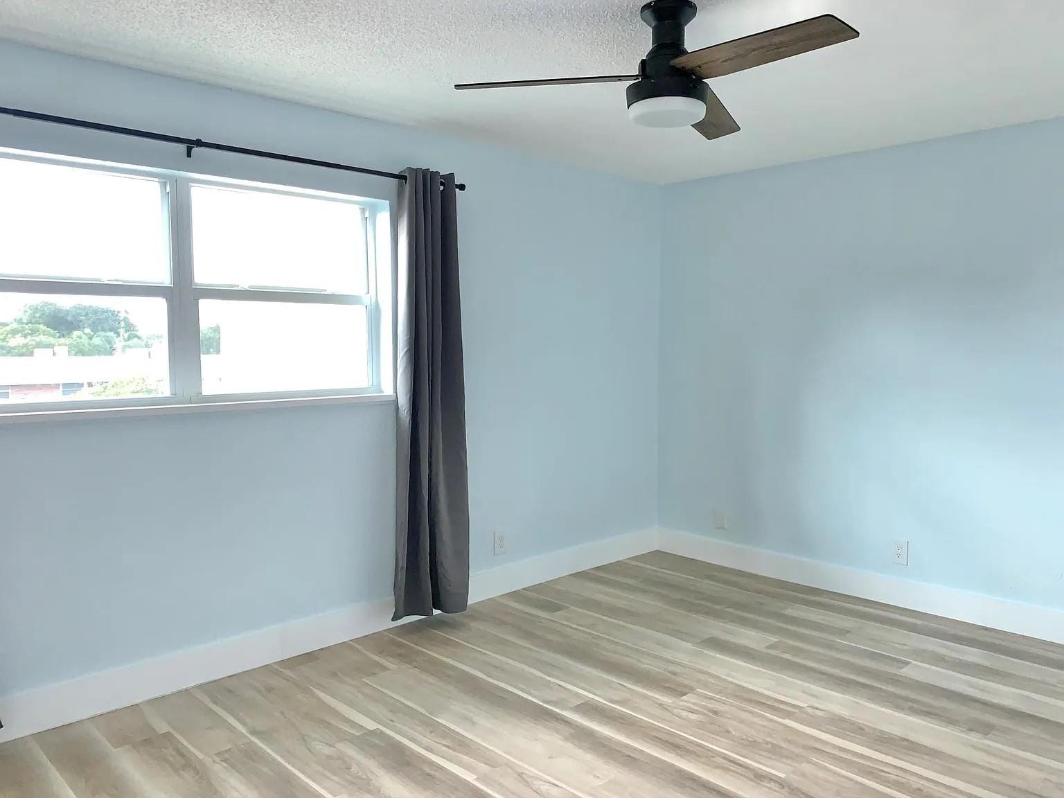 2850 NE 14th Street 306b — photo 4