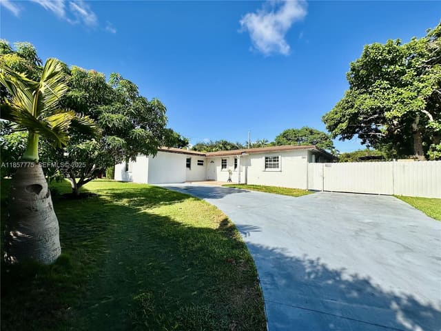 16101 SW 98th Court, Miami, FL 33157