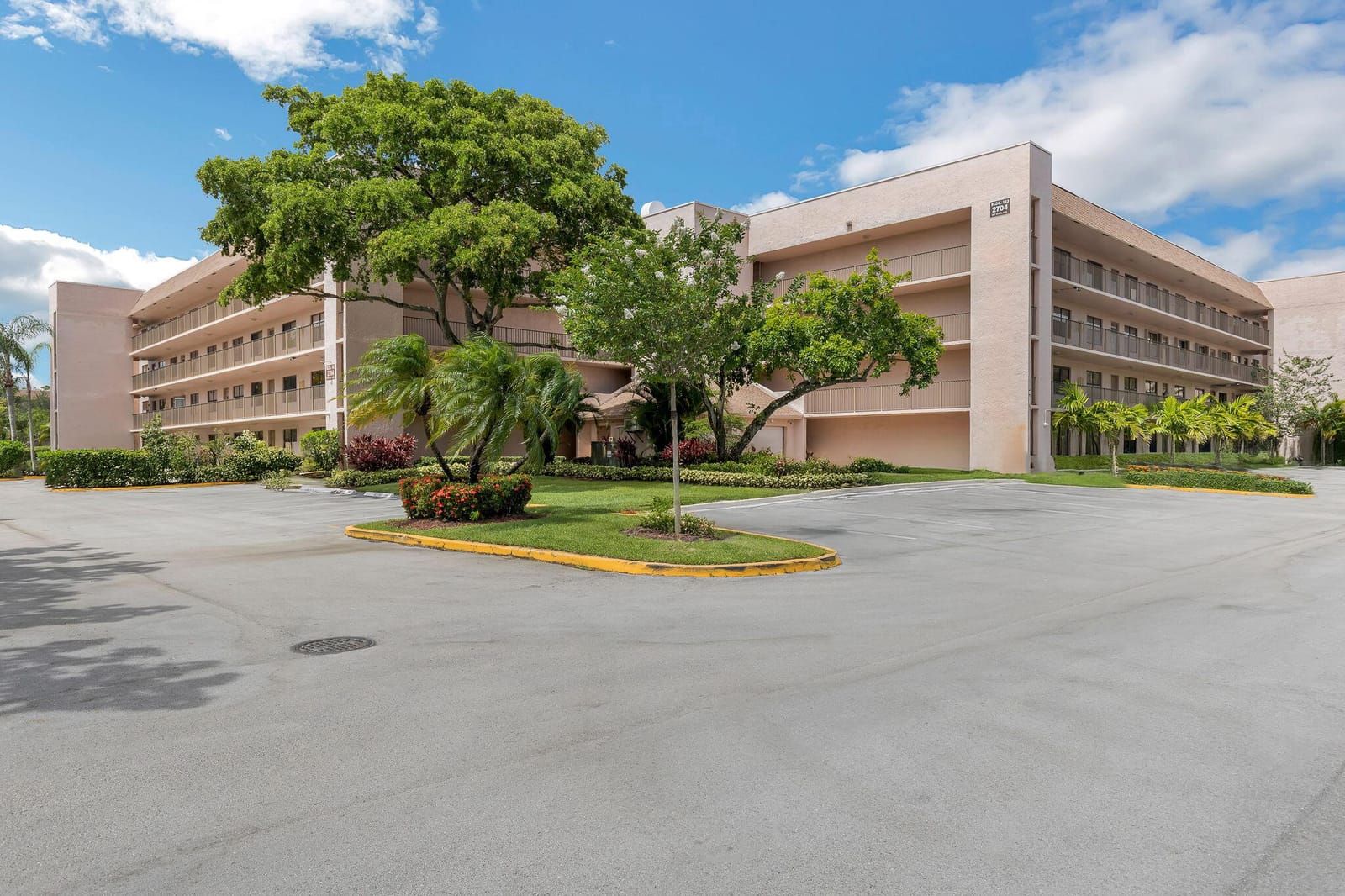 2704 NW 104th Avenue 401, Sunrise, FL 33322 photo 1