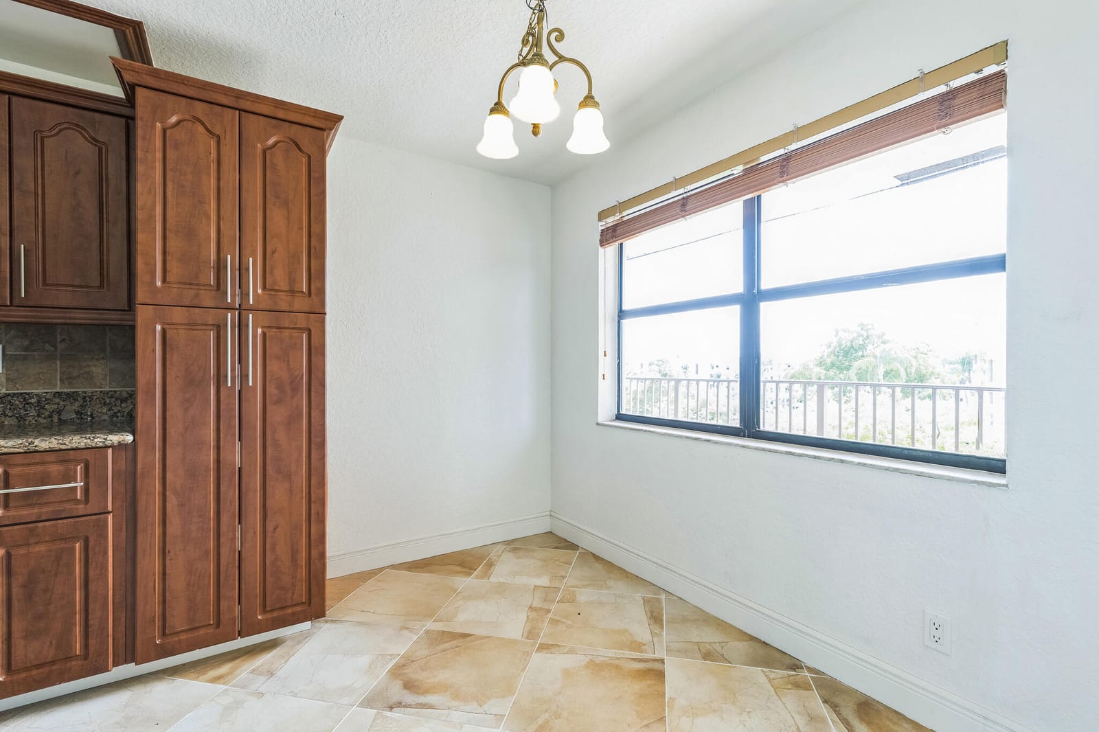 2704 NW 104th Avenue 401, Sunrise, FL 33322 photo 3