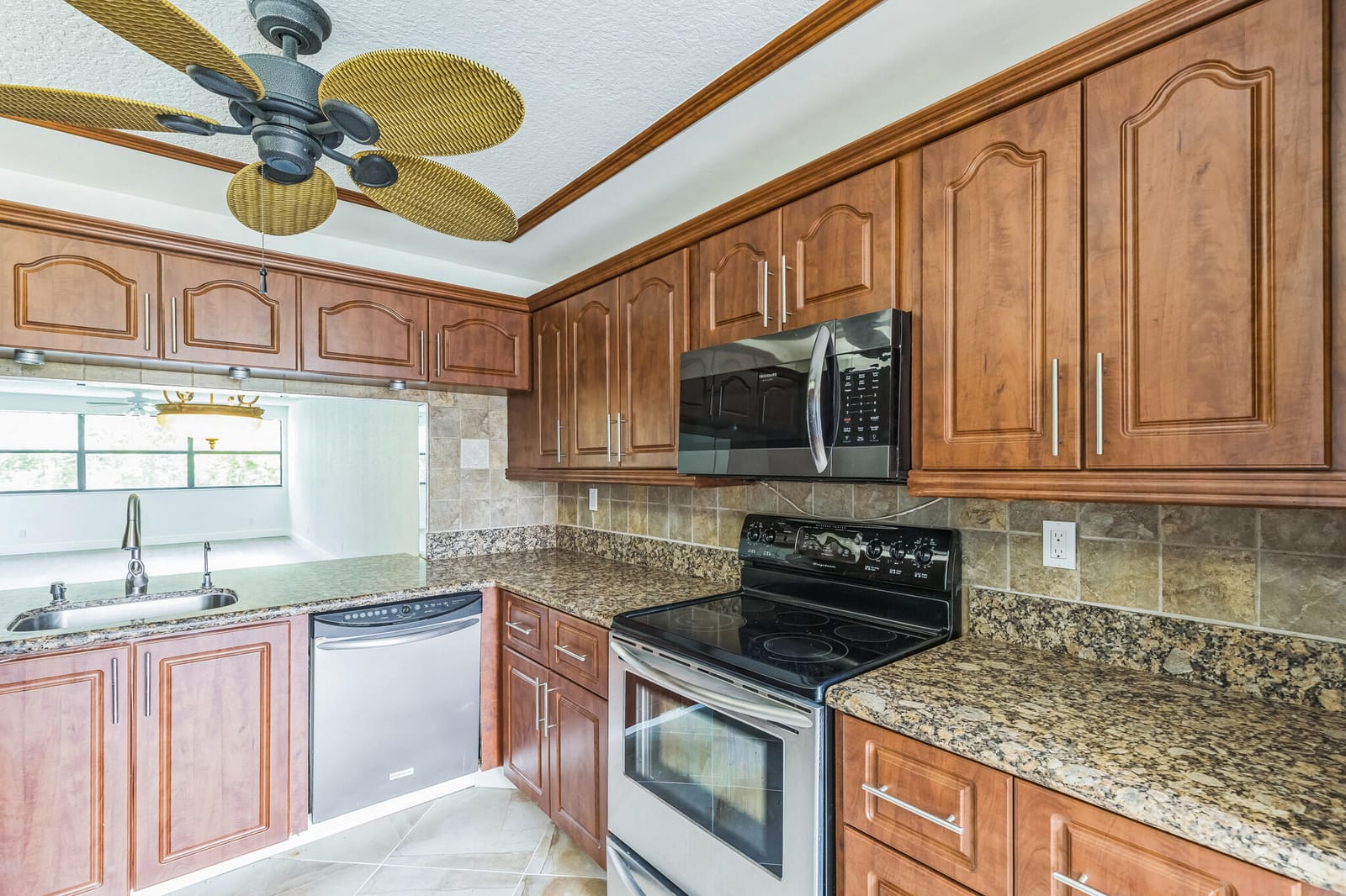 2704 NW 104th Avenue 401, Sunrise, FL 33322 photo 8
