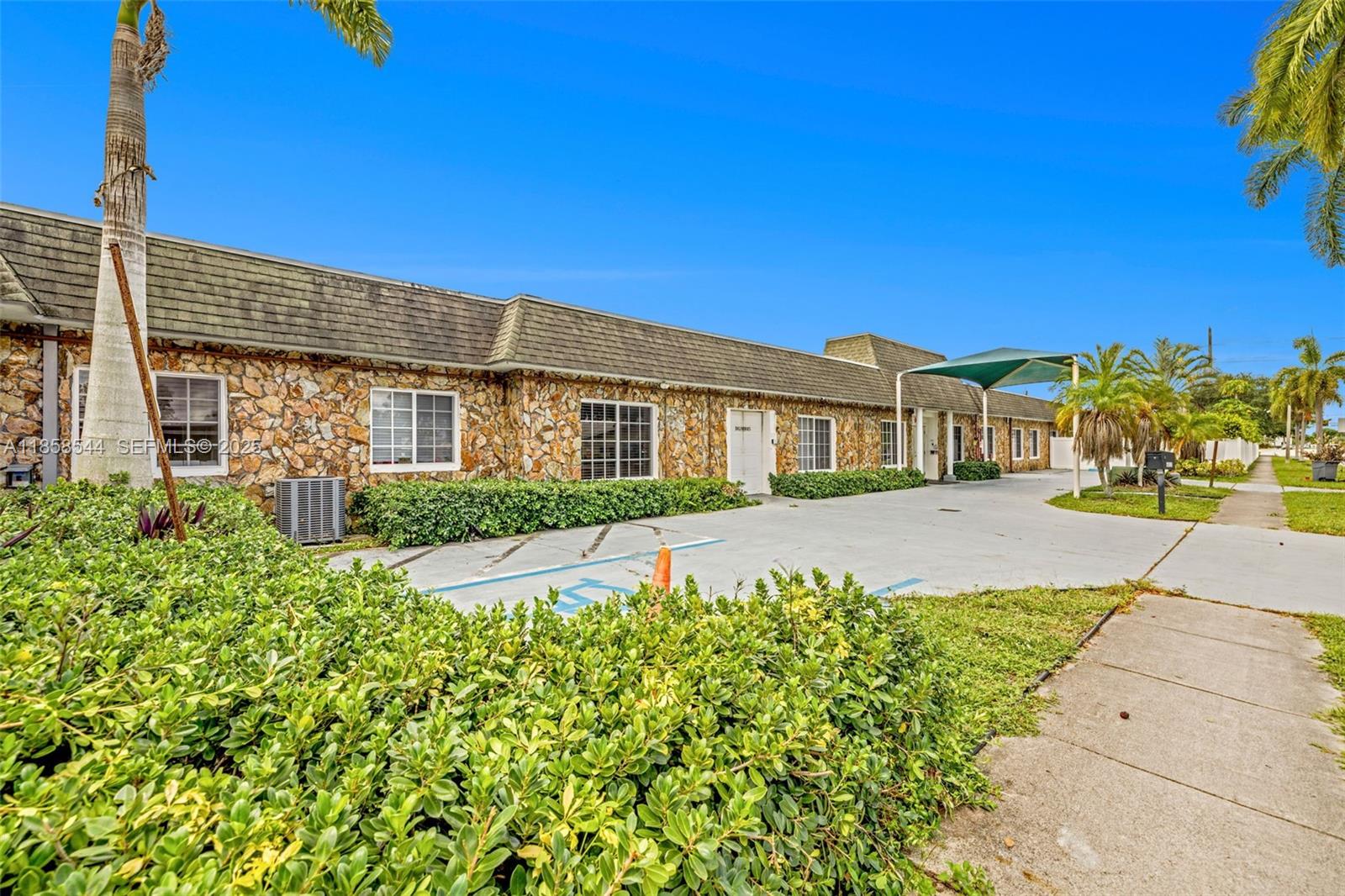 6810 SW 7th Street, Margate, FL 33068, Margate
