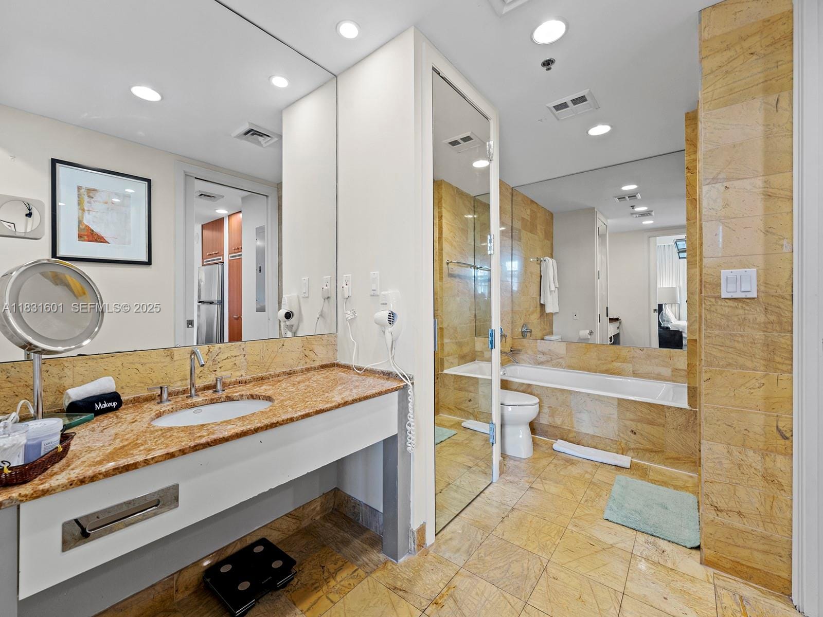 1395 Brickell Avenue 3310, Miami, FL 33131 photo 13