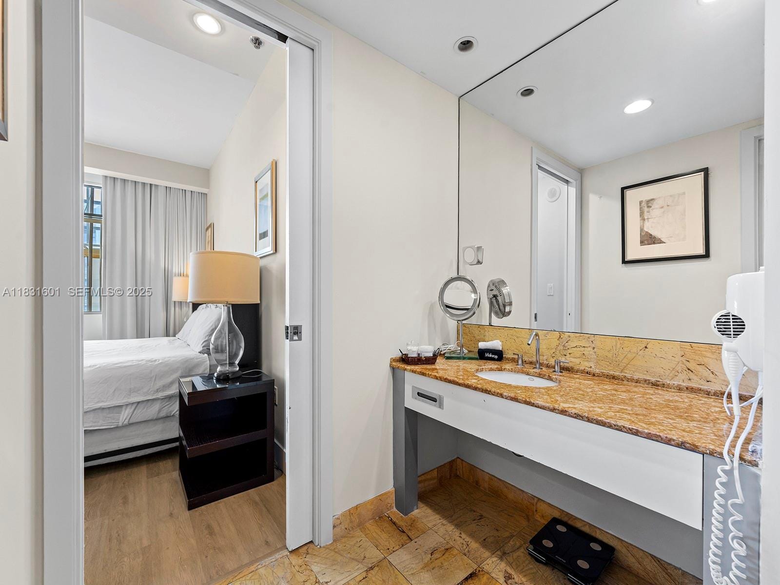 1395 Brickell Avenue 3310, Miami, FL 33131 photo 14