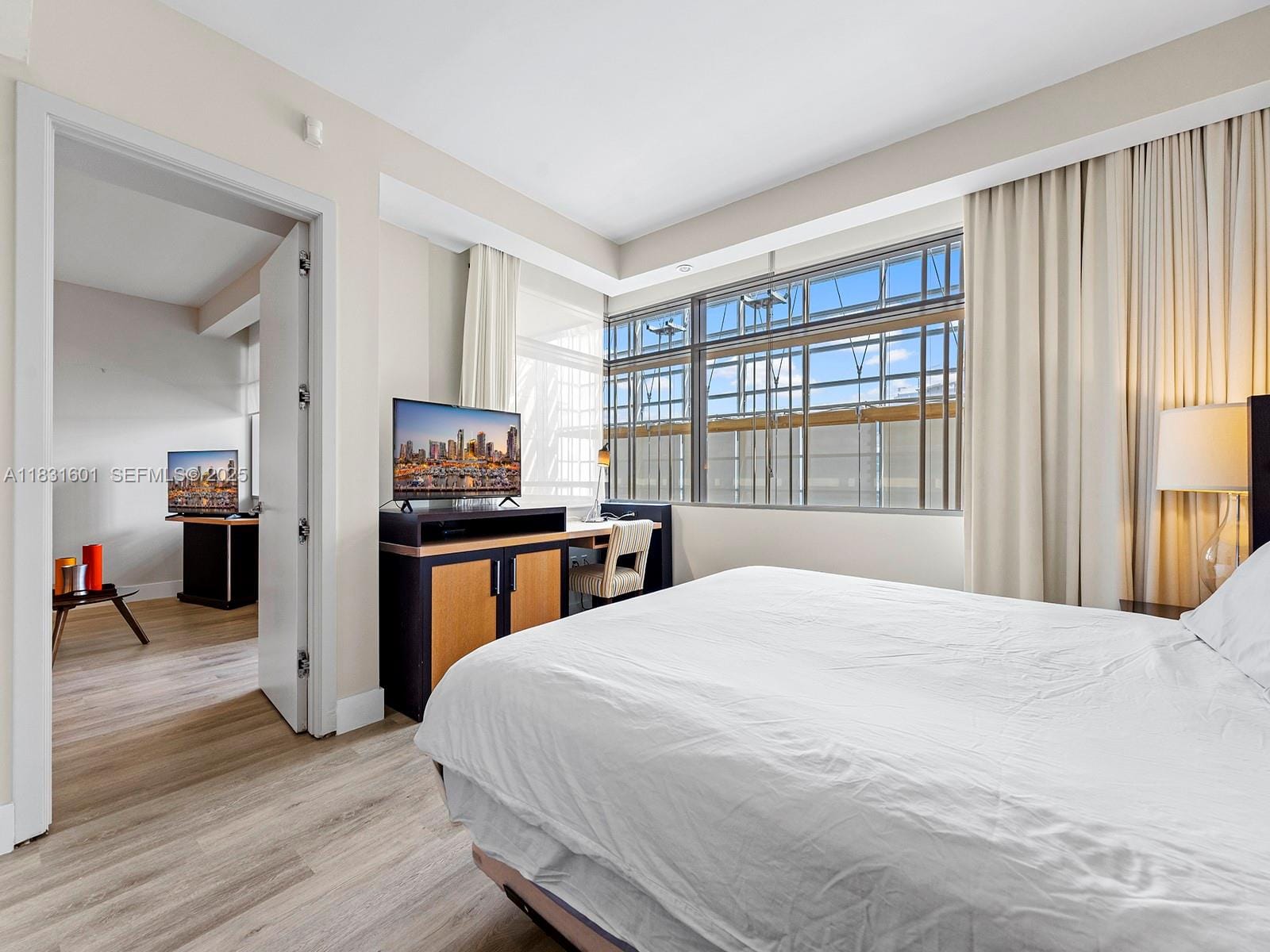 1395 Brickell Avenue 3310, Miami, FL 33131 photo 10