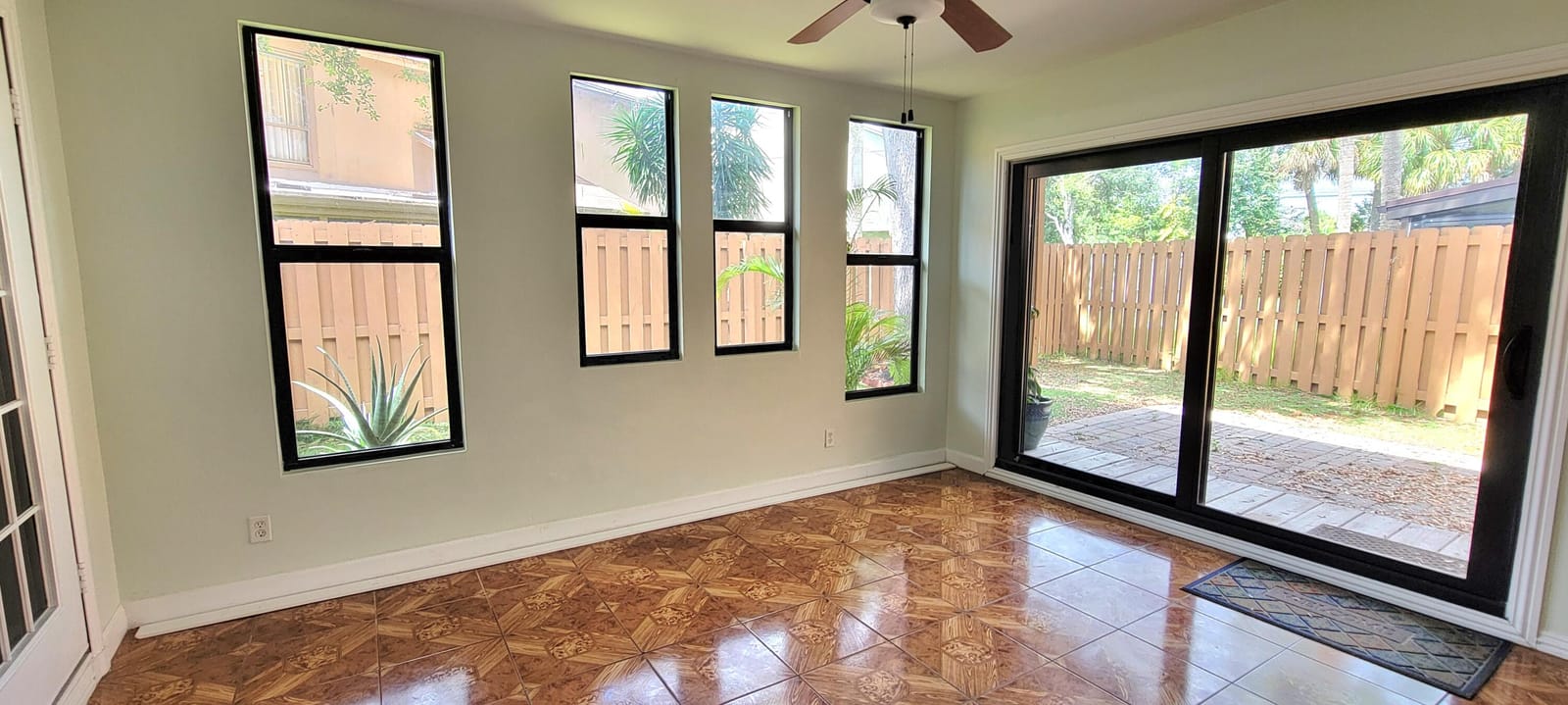 323 Sandtree Drive, Palm Beach Gardens, FL 33403 photo 9
