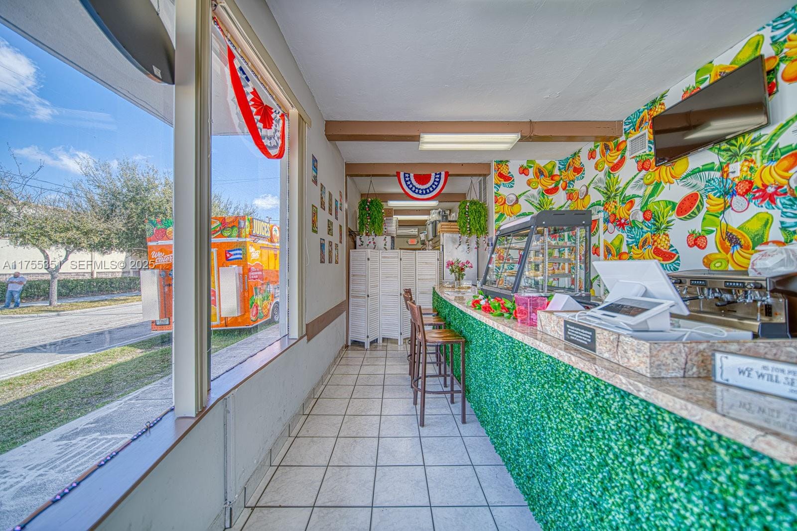 Cuban Restaurant Centrically Located In Hialeah On Palm Avenue — photo 5