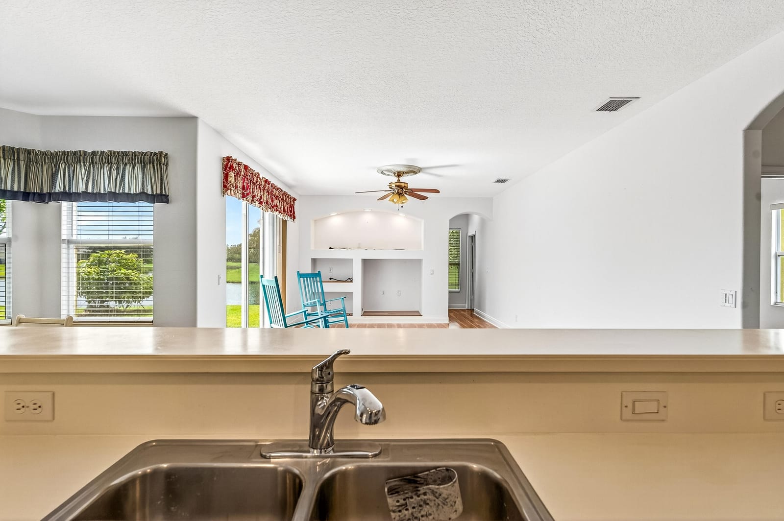 1257 Scarlet Oak Circle, Vero Beach, FL 32966 photo 14