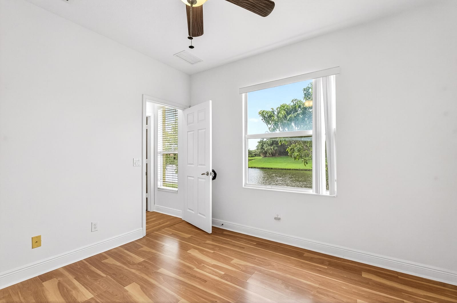1257 Scarlet Oak Circle — photo 3