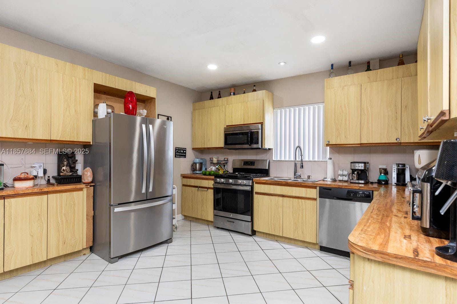 6285 W 6th Avenue, Hialeah, FL 33012 photo 18