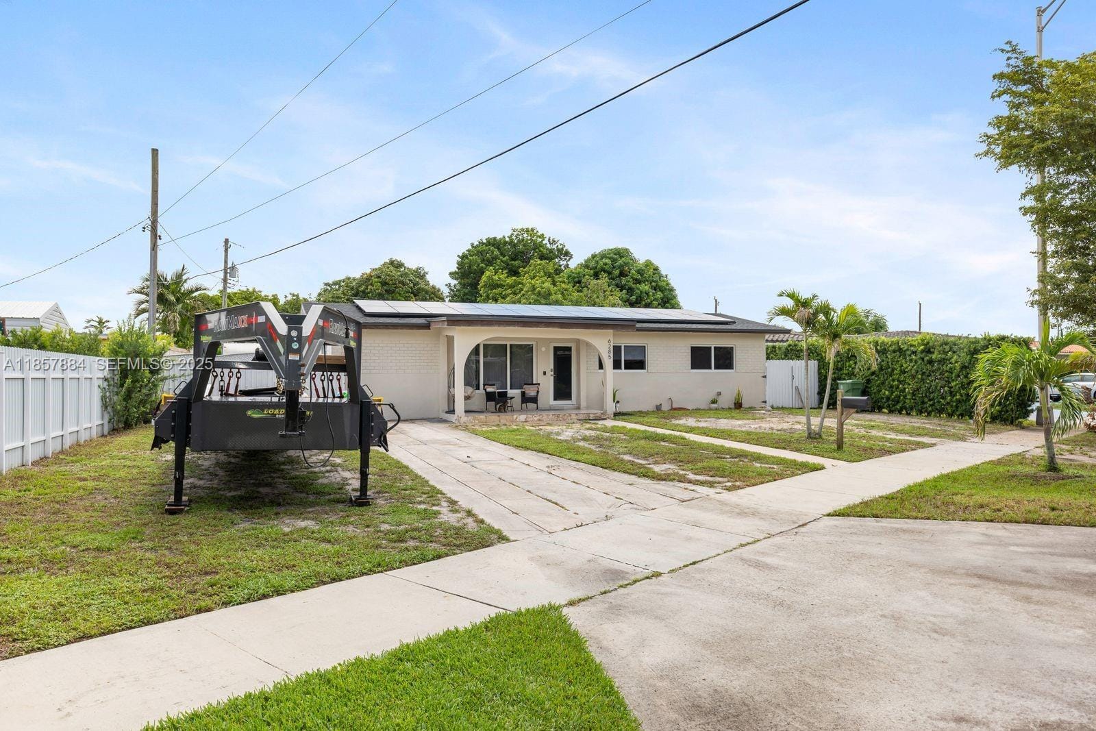 6285 W 6th Avenue, Hialeah, FL 33012 photo 4
