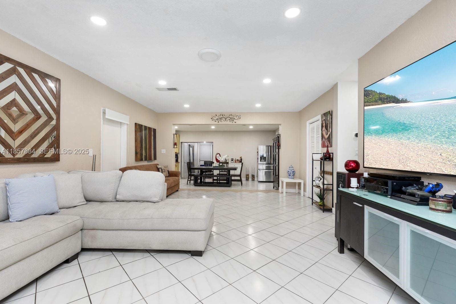 6285 W 6th Avenue, Hialeah, FL 33012 photo 9