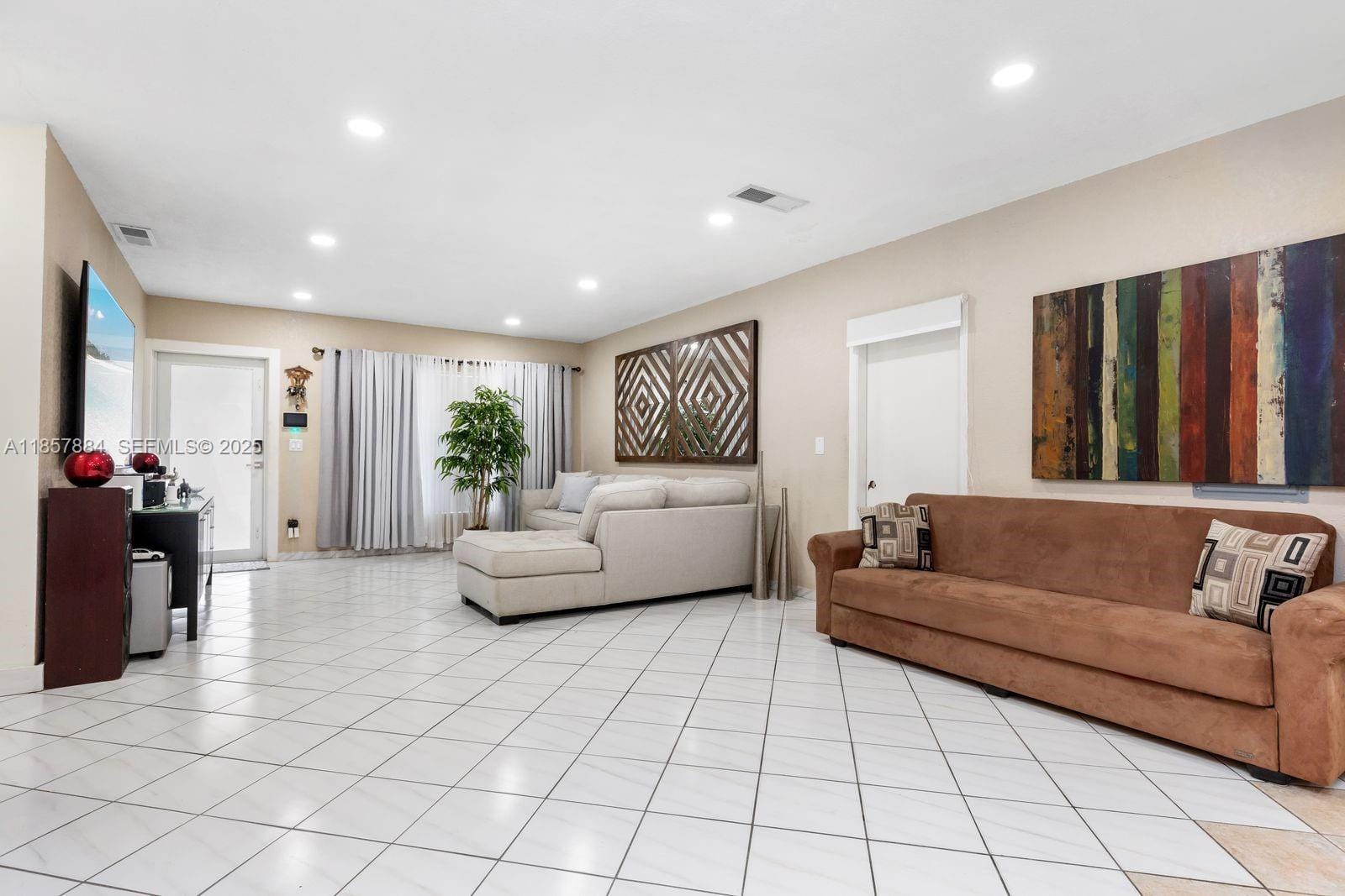 6285 W 6th Avenue, Hialeah, FL 33012 photo 10
