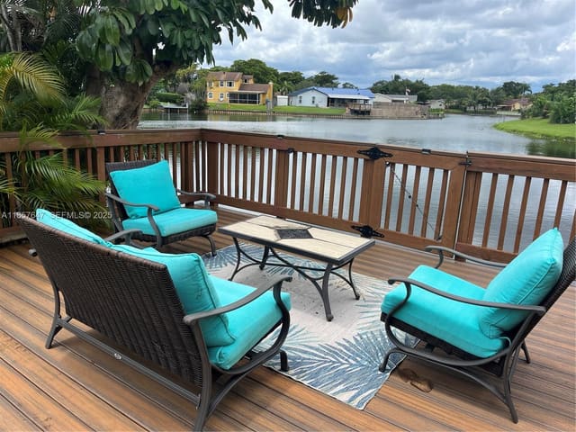 5217 SW 87th Avenue, sold in Timberlake First Add, Cooper City, FL