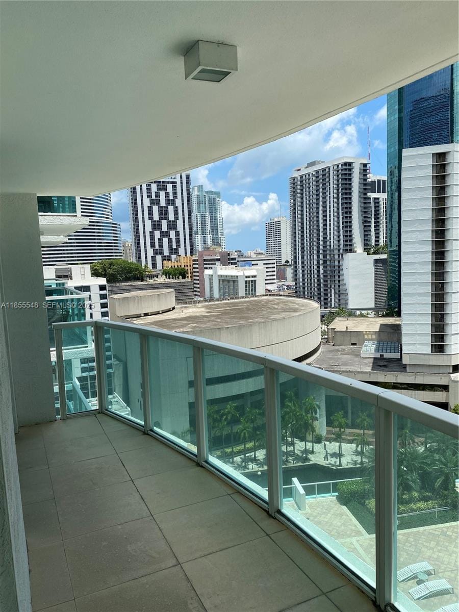 31 SE 5th Street 1806, Miami, FL 33131