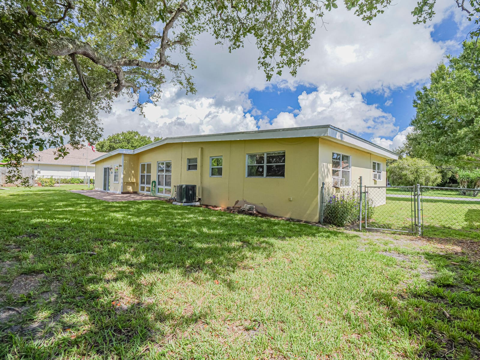 443 21st Place SE, Vero Beach, FL 32962 photo 23