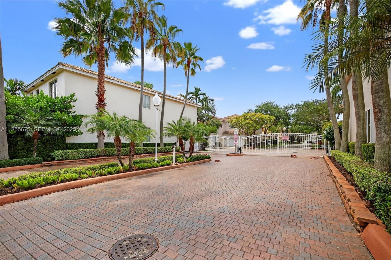 1241 Johnson Court, Hollywood, FL 33019 photo 3