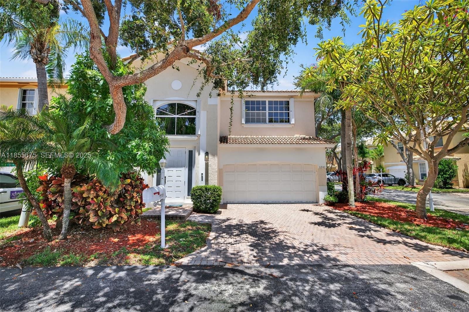 1241 Johnson Court, Hollywood, FL 33019 photo 4