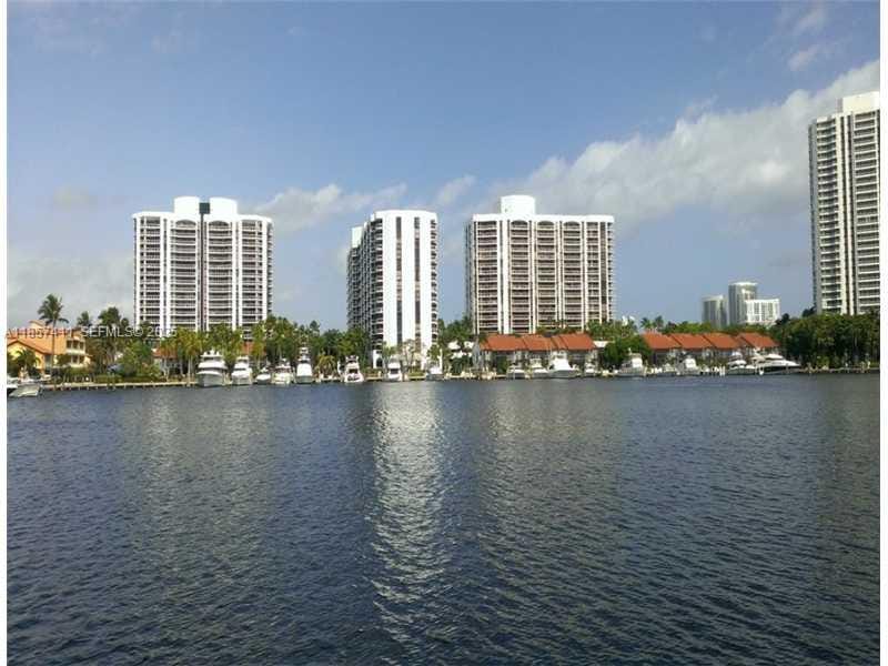 3600 Yacht Club Drive 1503 — photo 1