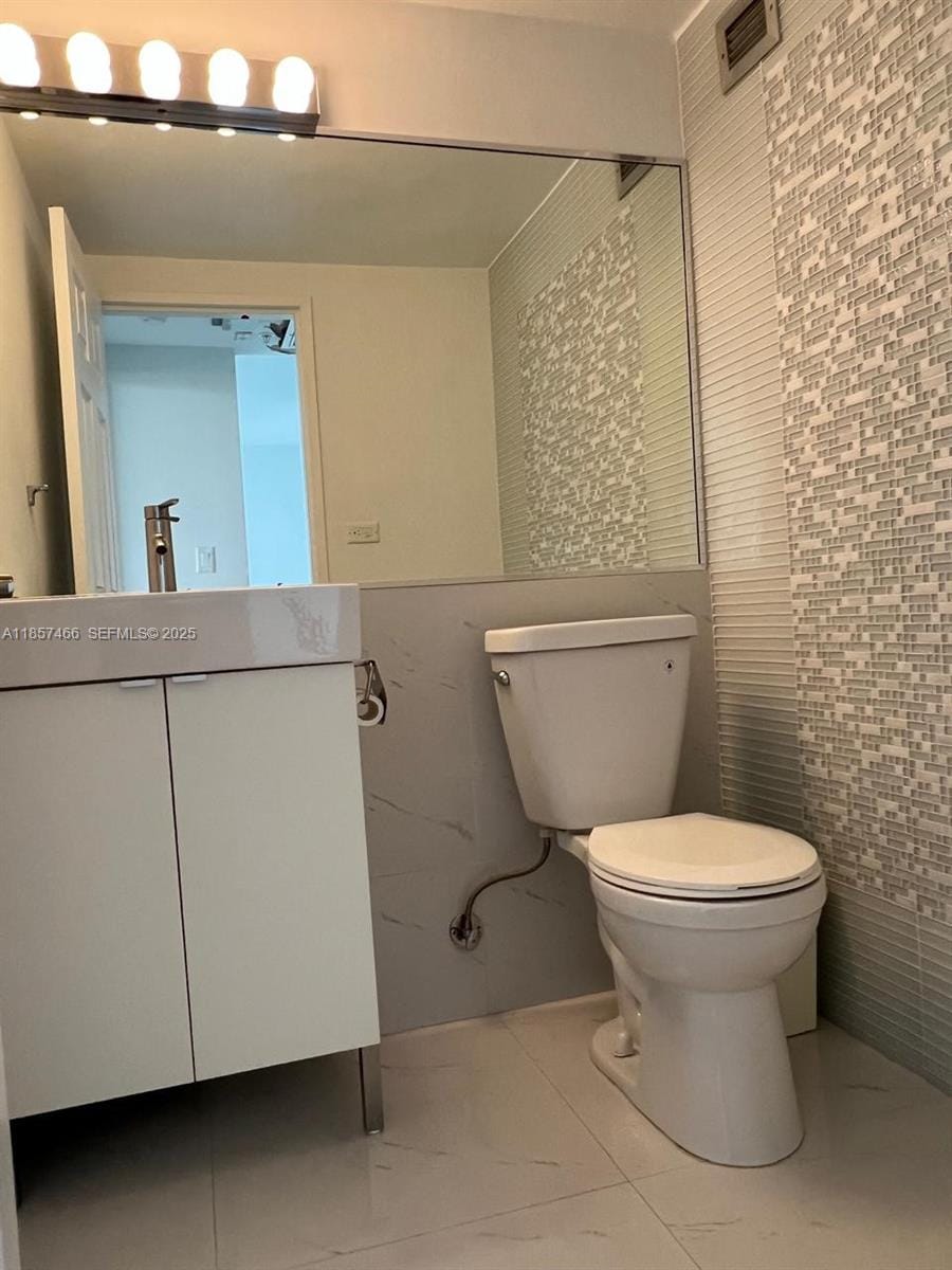 5601 Collins Avenue 1115, Miami Beach, FL 33140 photo 6