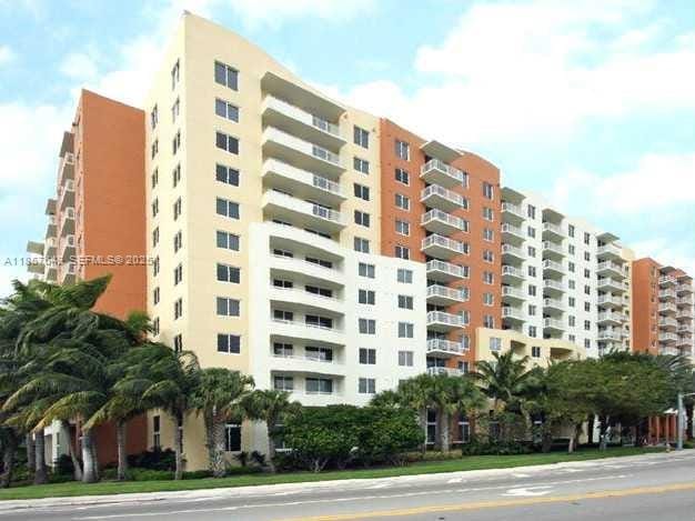 18800 NE 29th Avenue 902, Aventura, FL 33180