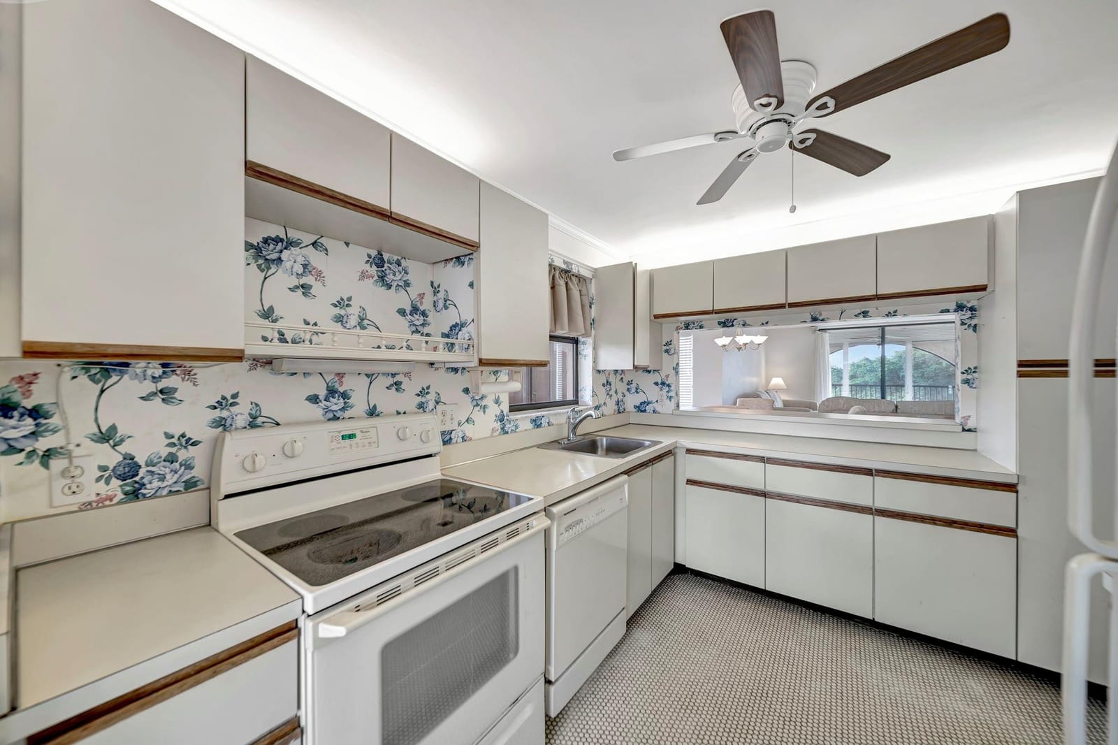3521 Environ Boulevard B501, Lauderhill, FL 33319 photo 14