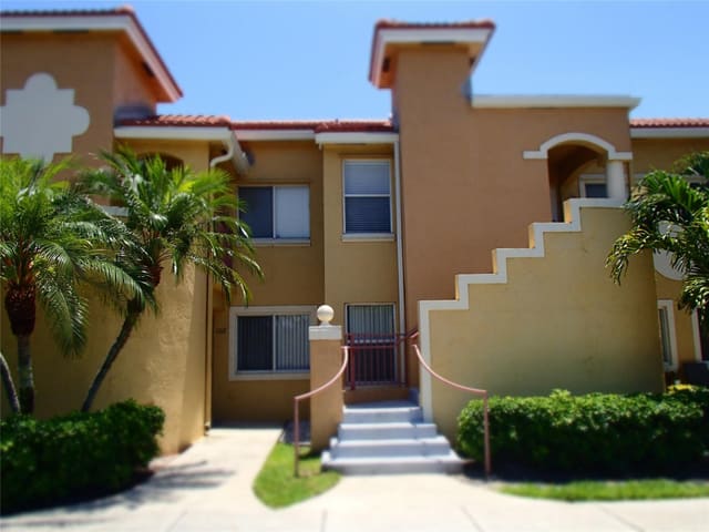 7820 NW 7th Street 102, sold in Cove At French Villas, Pembroke Pines, FL