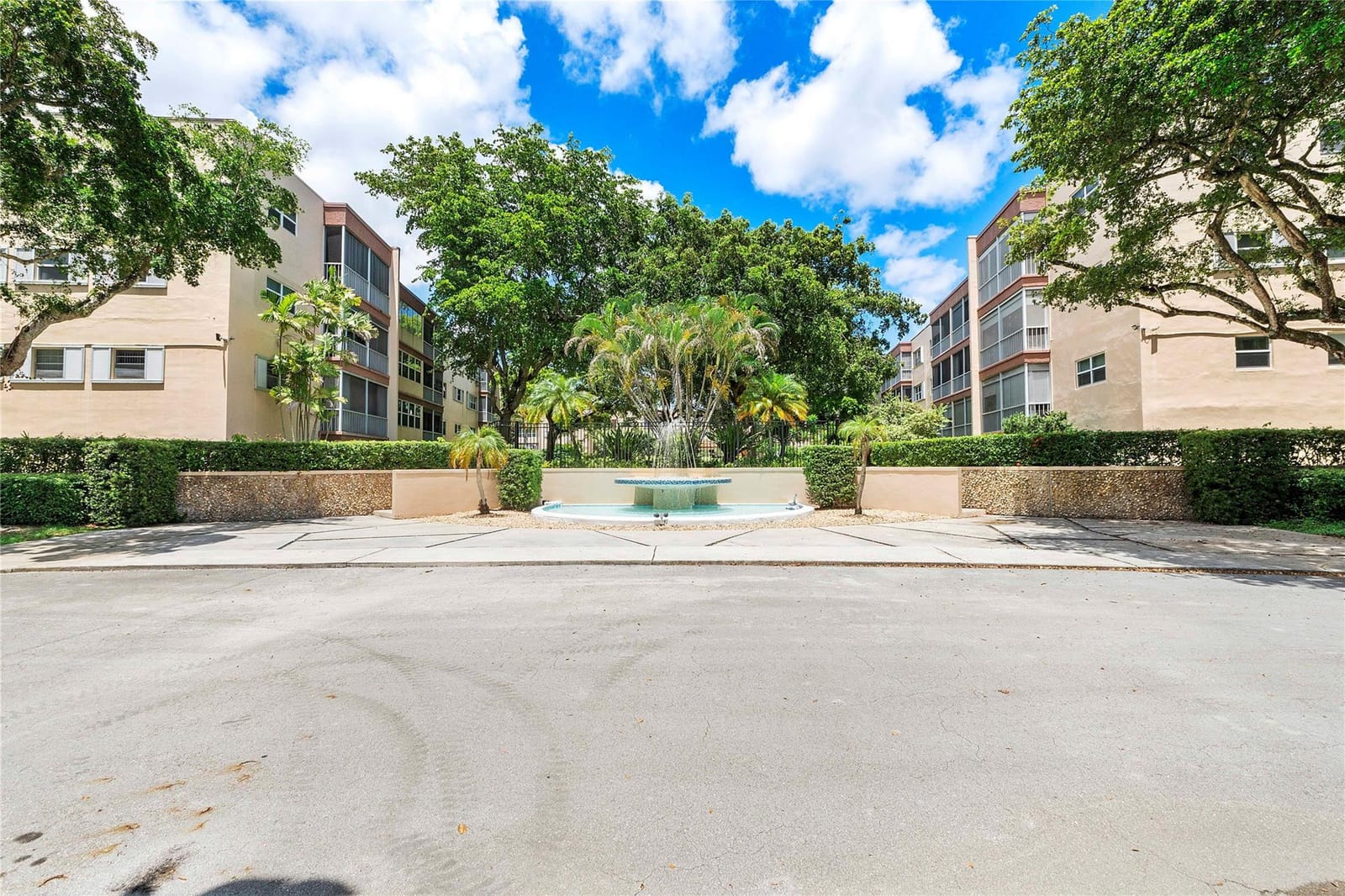 6751 Cypress Road 204, Plantation, FL 33317 photo 17