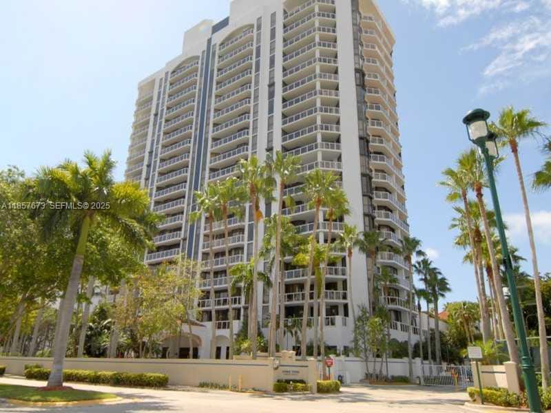 3600 Yacht Club Drive 1503 — photo 3