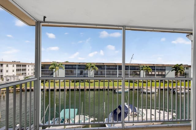 131 Doolen Court 304, sold in Lake Colony, North Palm Beach, FL