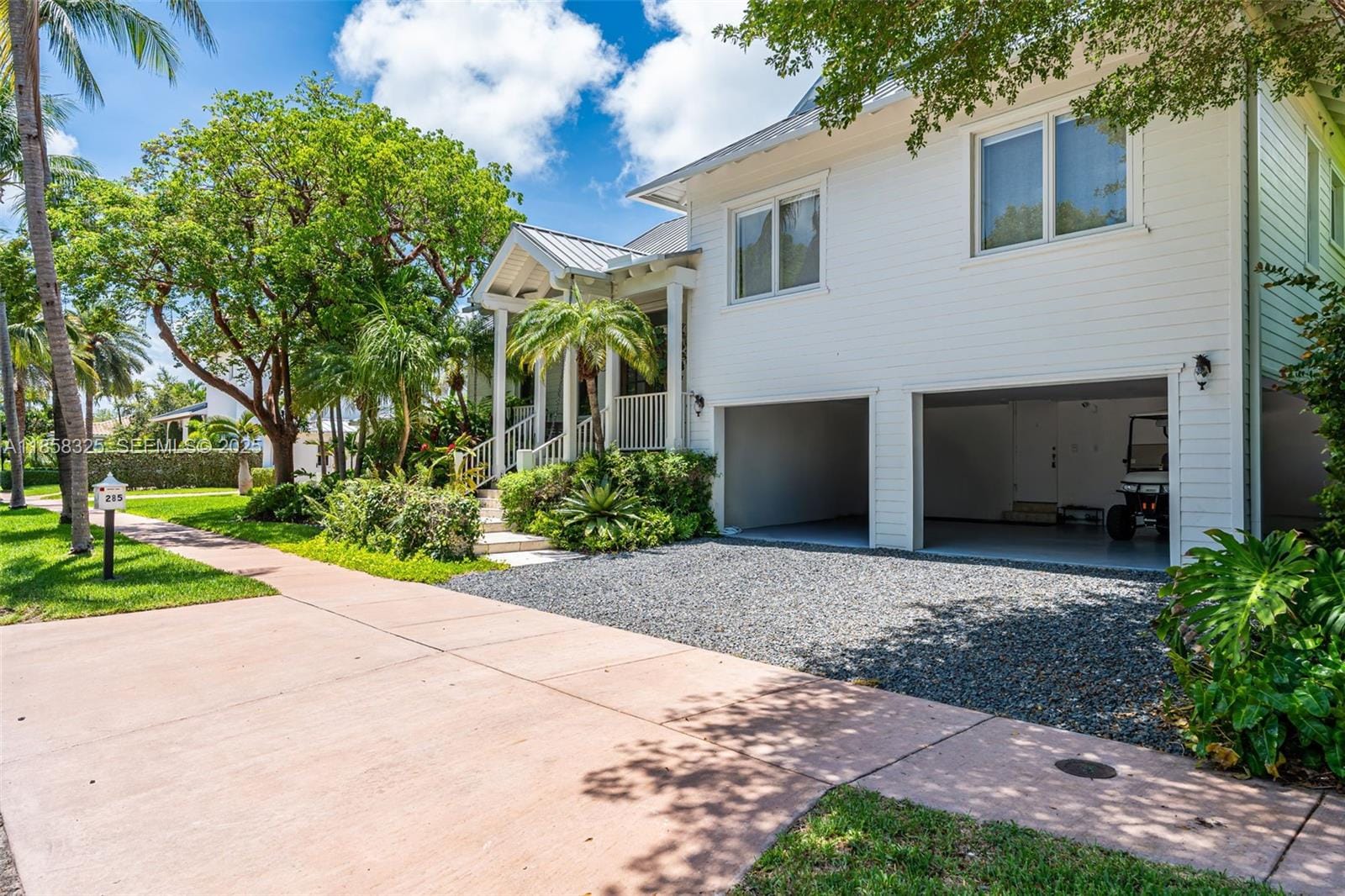 285 W Enid Drive, Key Biscayne, FL 33149 photo 2