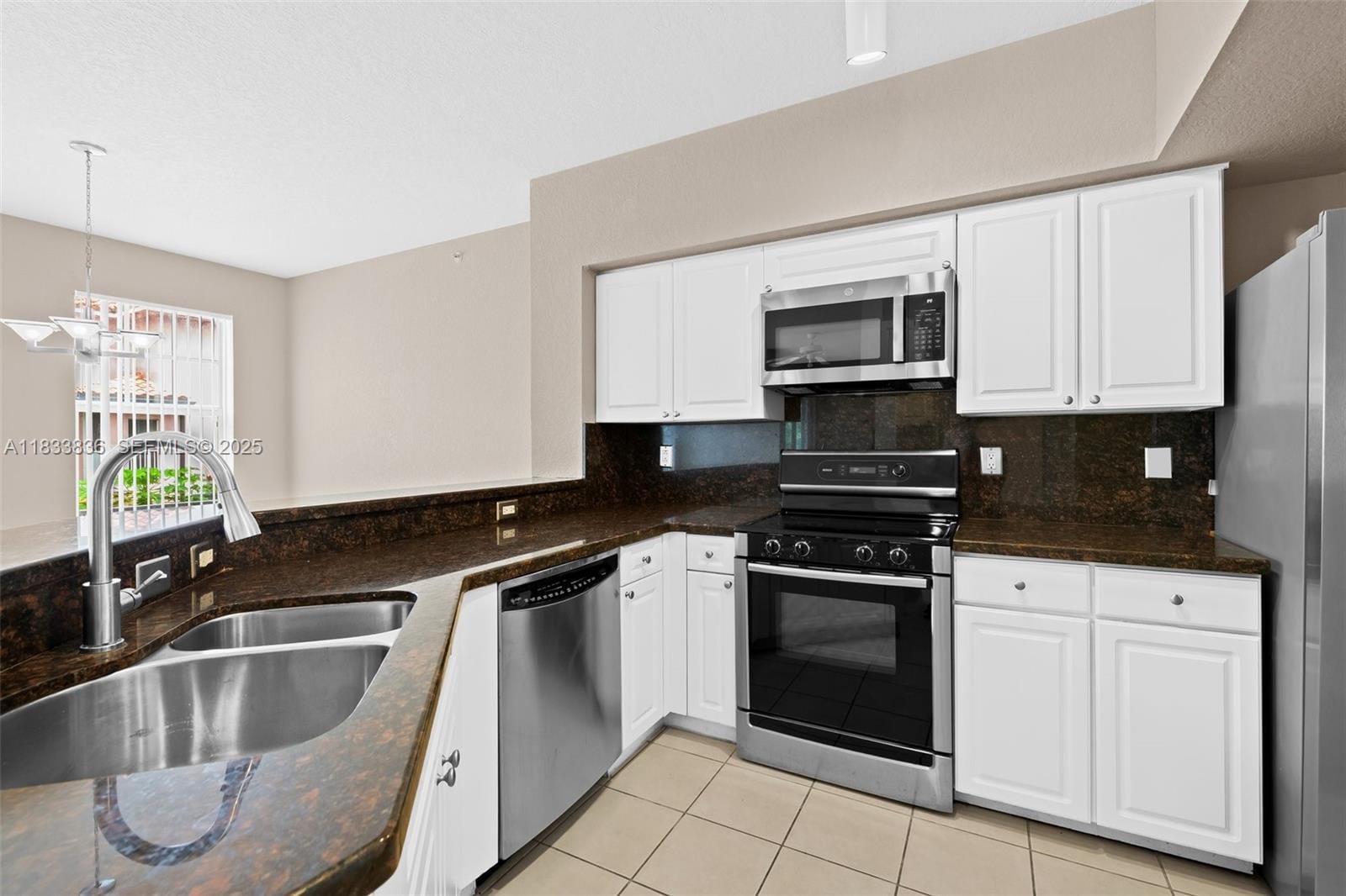 6722 W Sample Road 6722 — photo 8