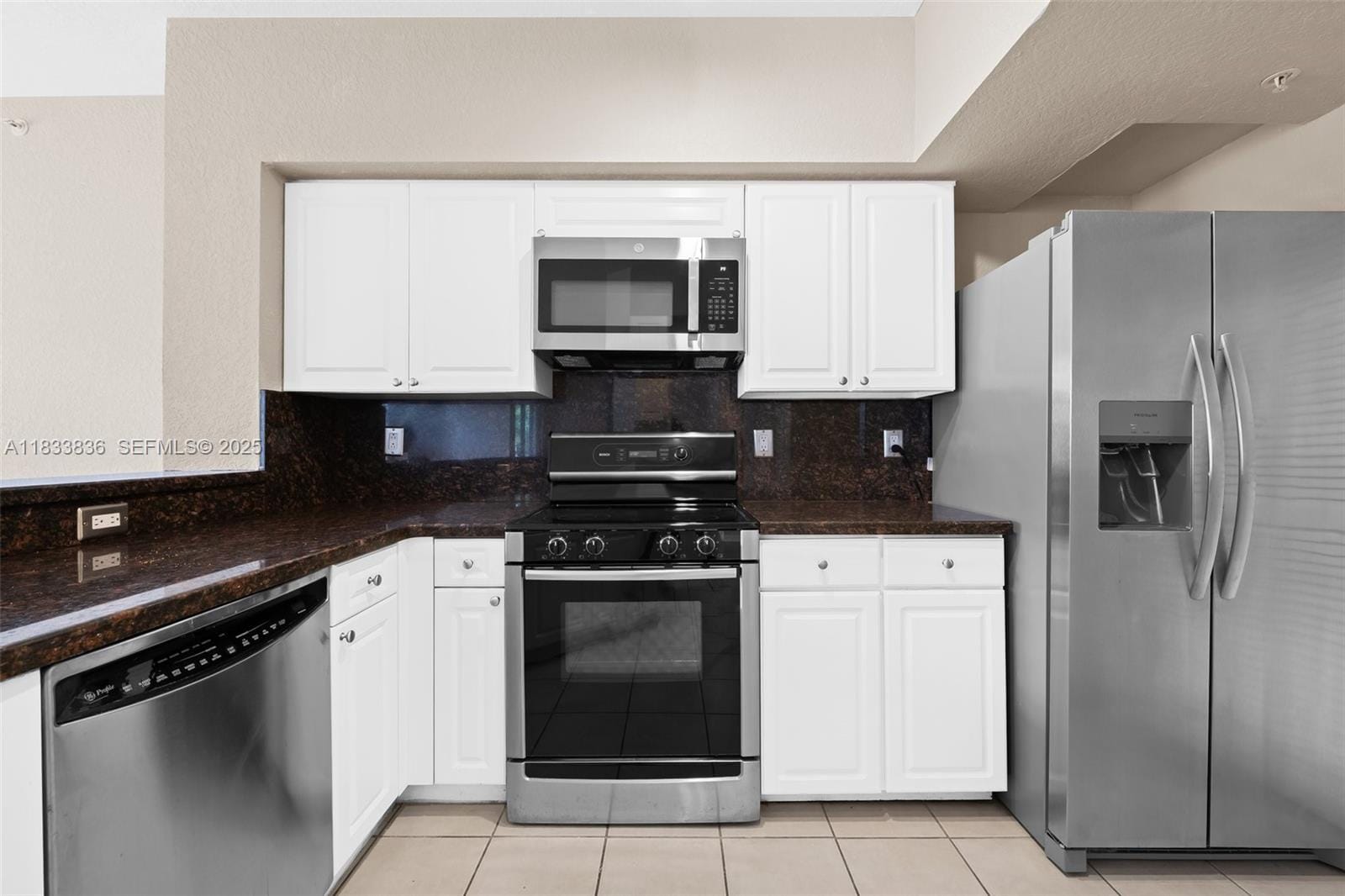 6722 W Sample Road 6722 — photo 9
