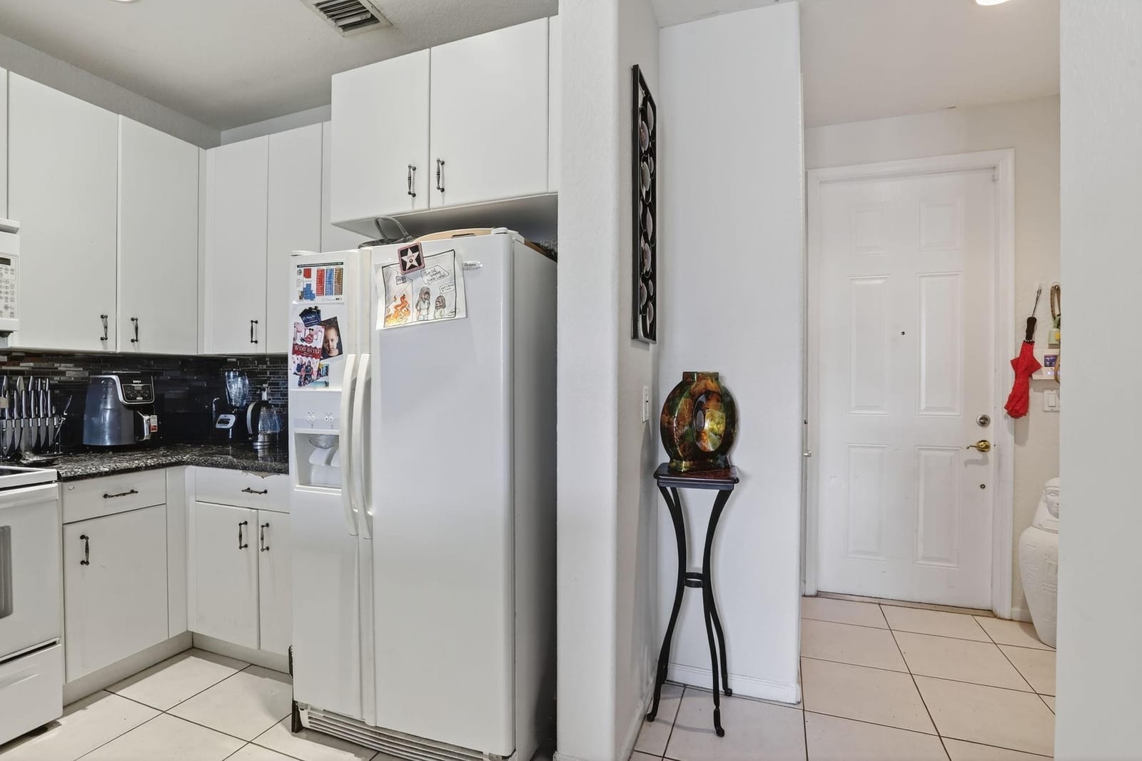 3426 NW 14th Court 3426 — photo 4