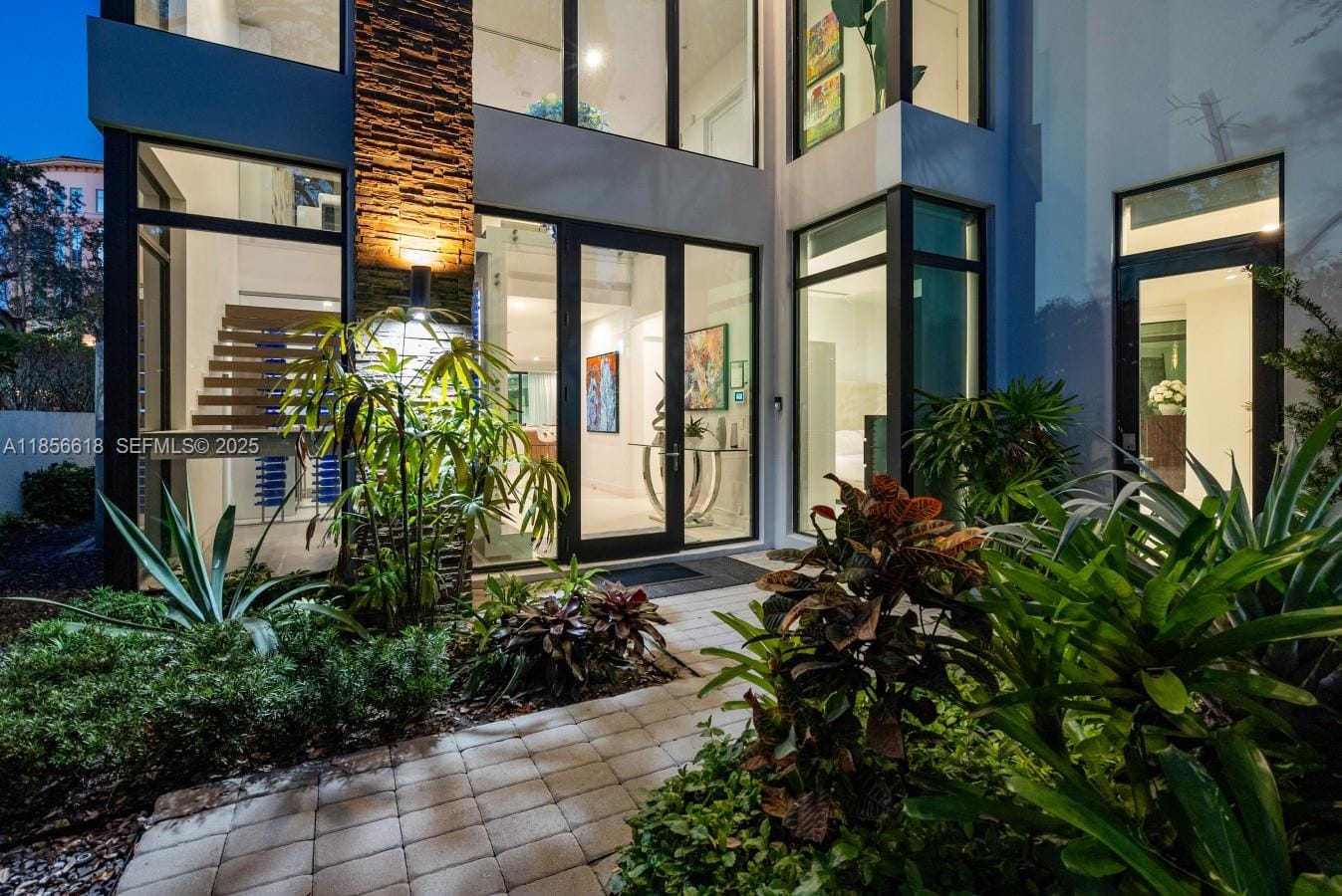 310 SE 11th Avenue, Fort Lauderdale, FL 33301 photo 13