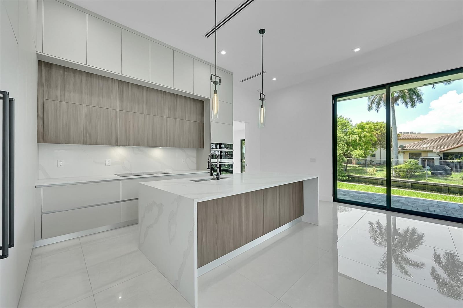 656 NW 21st Street — photo 11