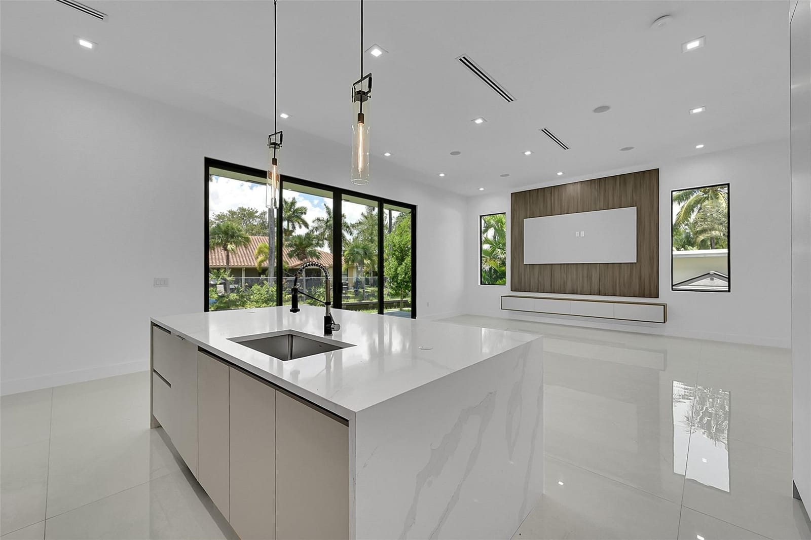 656 NW 21st Street — photo 12
