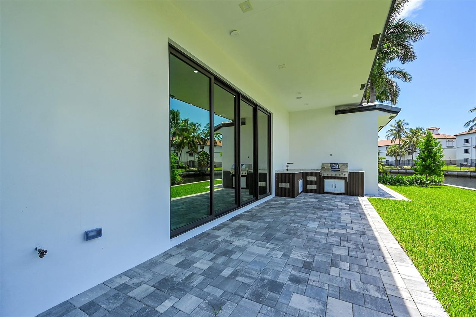 656 NW 21st Street, Wilton Manors, FL 33311 photo 25