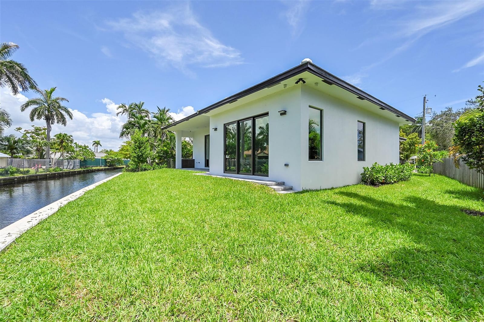 656 NW 21st Street, Wilton Manors, FL 33311 photo 28