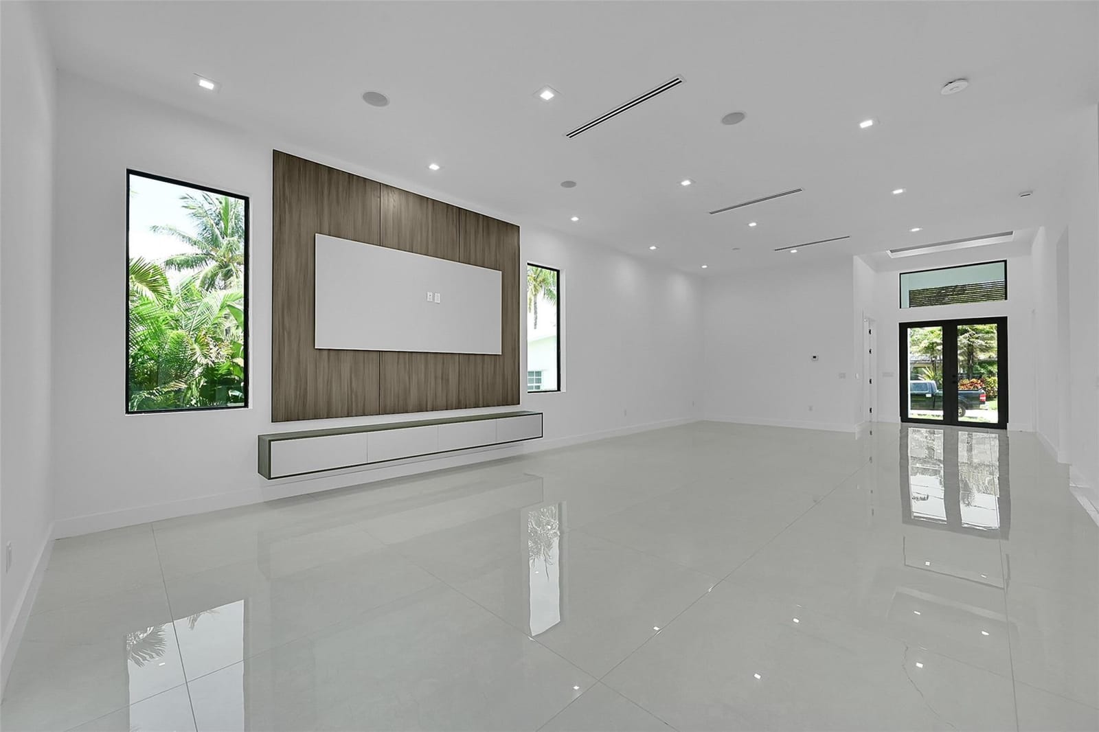 656 NW 21st Street — photo 10