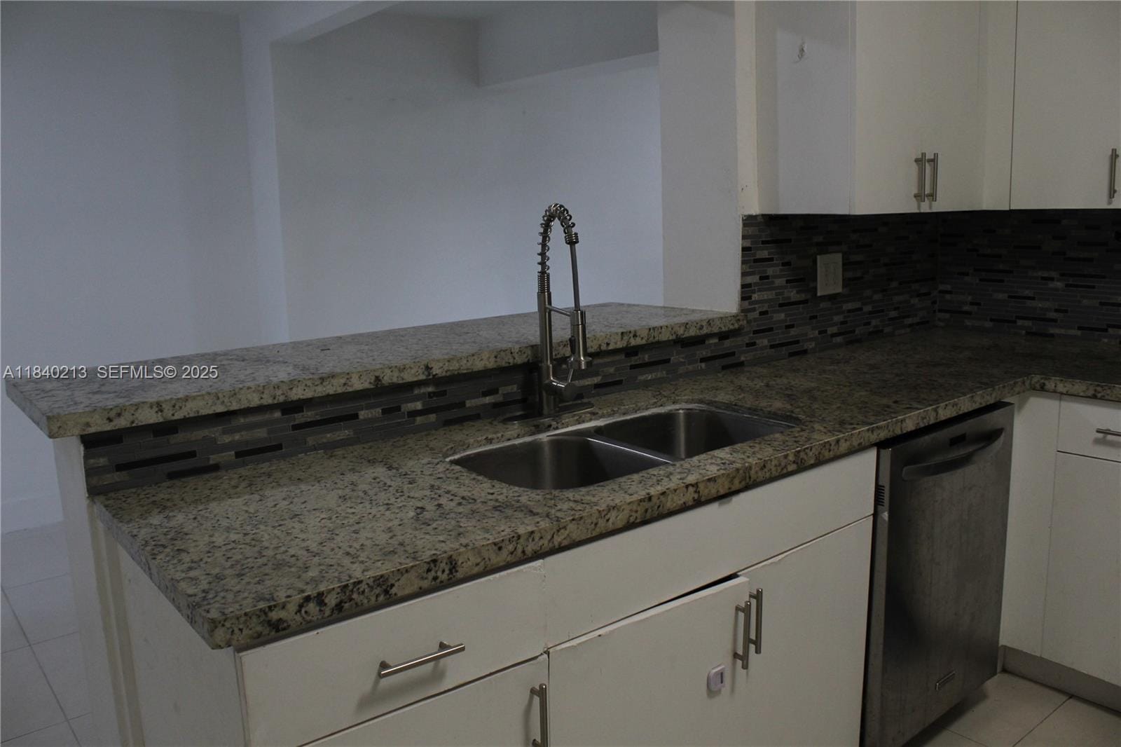 6651 Custer Street — photo 8